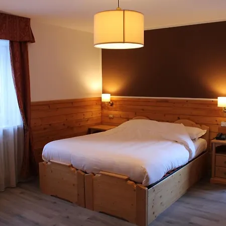 Rododendro Val Di Fassa 3*
